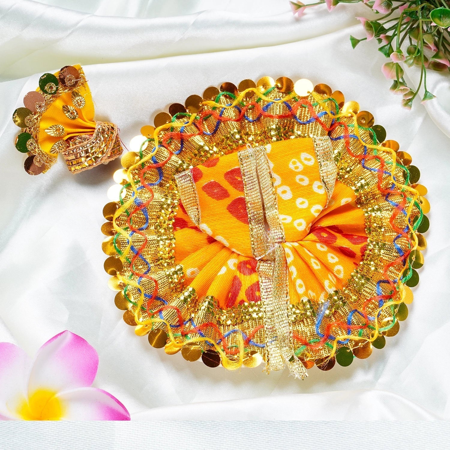 Kanha Ji Ki Poshak with Mukut (Size 2)