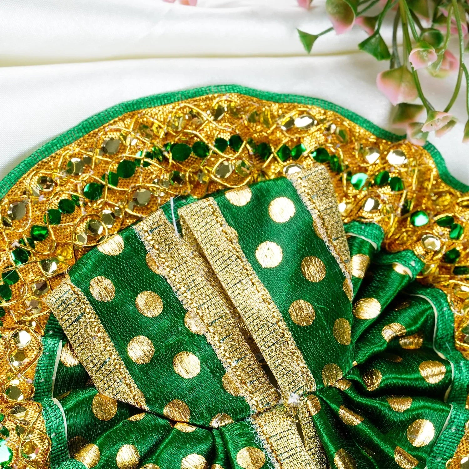 Kanha Ji Ki Poshak without Mukut (Size 2)