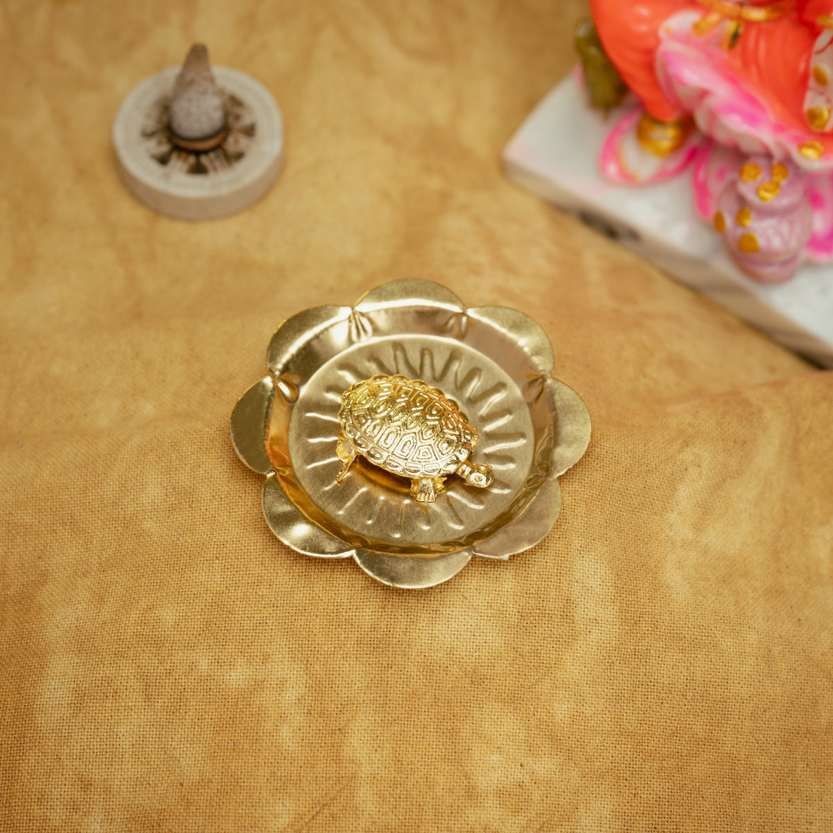 Kuber Kachua brass tortoise with plate for home or office